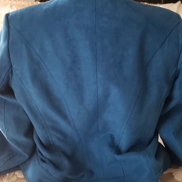 Jacket - Picture 5 of 9